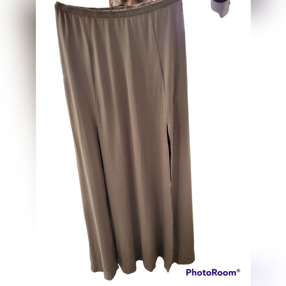 NWT MISS Avenue Brown Boho Maxi skirt with side splits size L